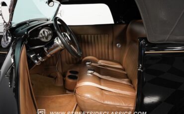 Ford-High-boy-1932-Black-Tan-3
