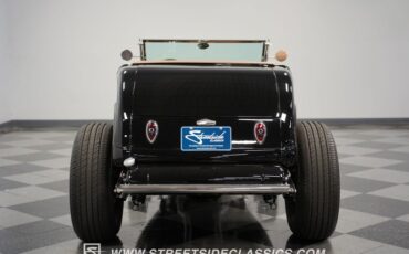 Ford-High-boy-1932-Black-Tan-30