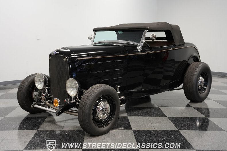 Ford-High-boy-1932-Black-Tan-4