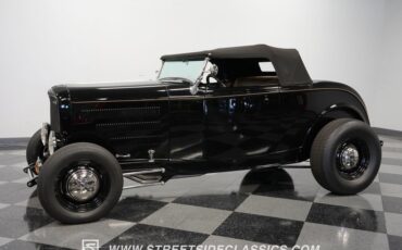 Ford-High-boy-1932-Black-Tan-7
