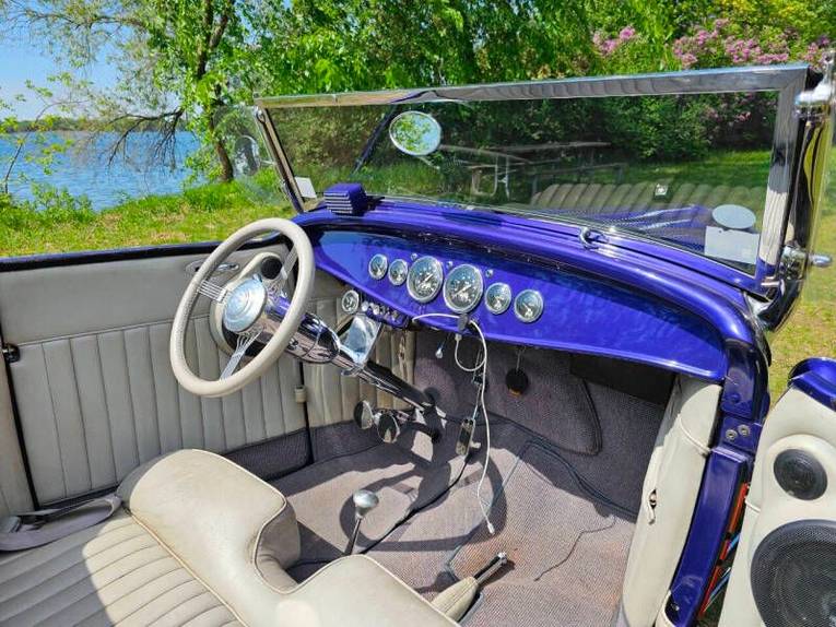 Ford-High-boy-1932-blue-gray-10