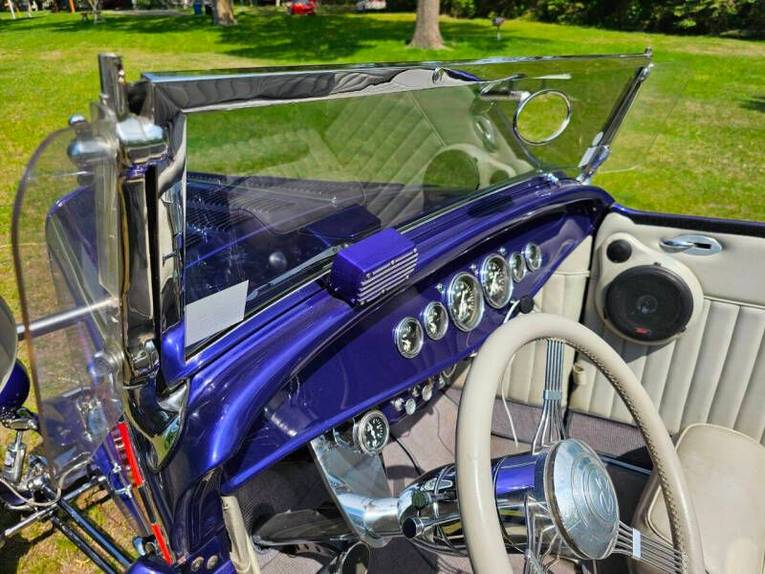 Ford-High-boy-1932-blue-gray-13