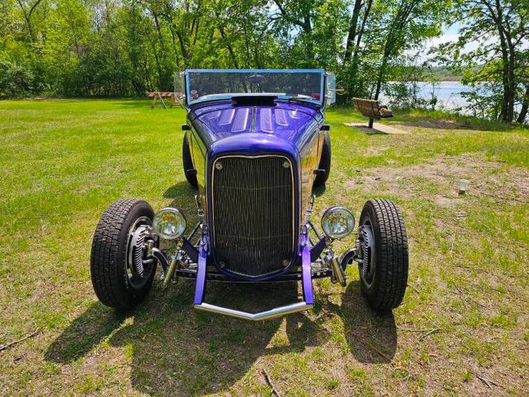 Ford-High-boy-1932-blue-gray-15