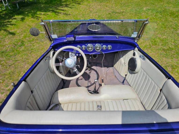 Ford-High-boy-1932-blue-gray-16