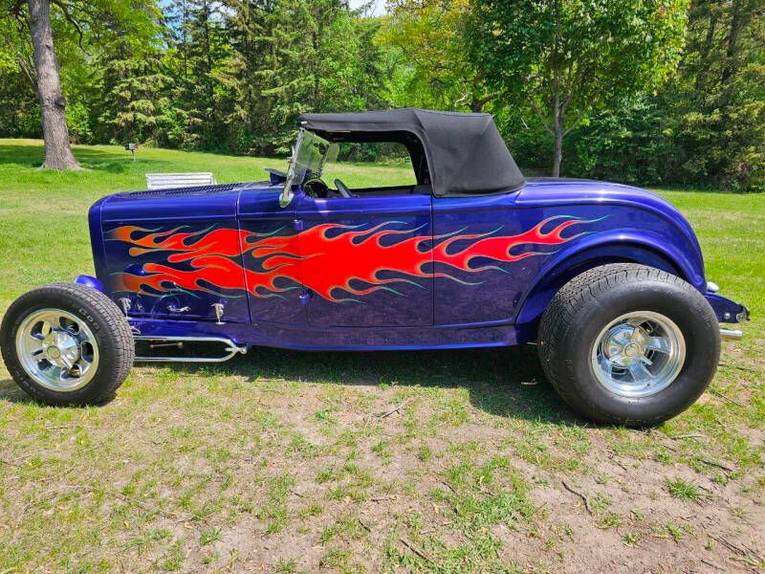 Ford-High-boy-1932-blue-gray-21