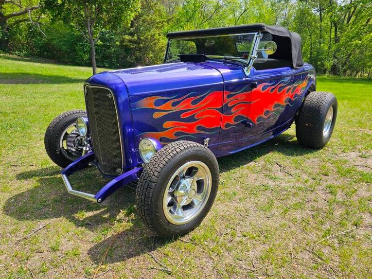 Ford-High-boy-1932-blue-gray-22