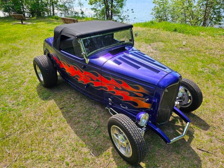 Ford-High-boy-1932-blue-gray-24