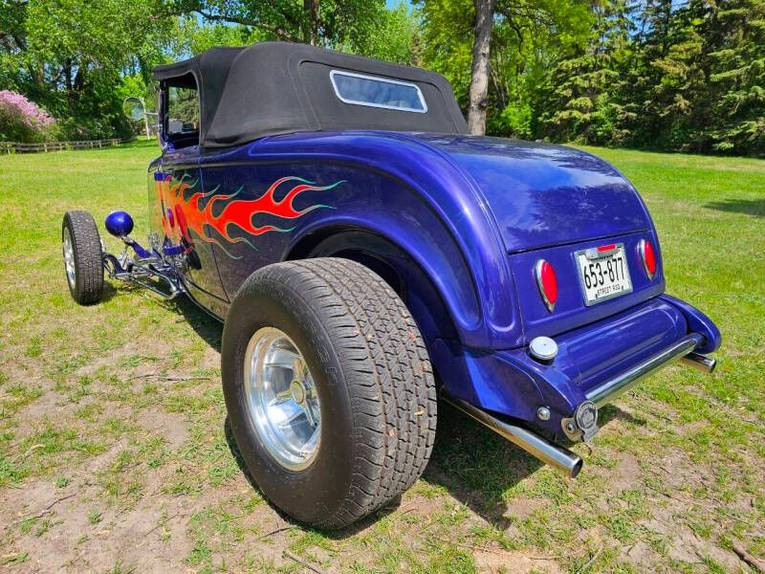 Ford-High-boy-1932-blue-gray-4