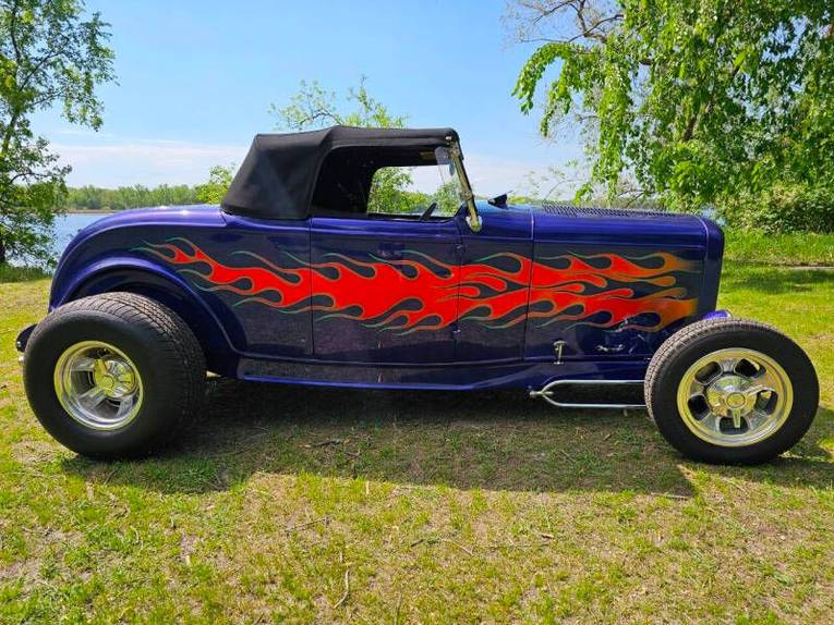 Ford-High-boy-1932-blue-gray-8