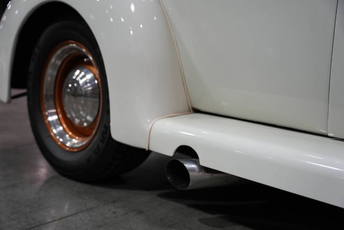 Ford-Humpback-1938-CopperWhite-13