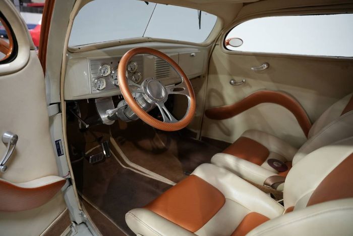 Ford-Humpback-1938-CopperWhite-15