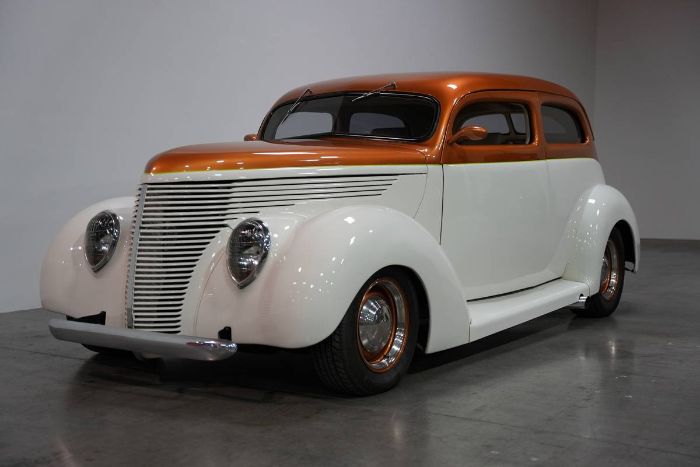 Ford-Humpback-1938-CopperWhite-18