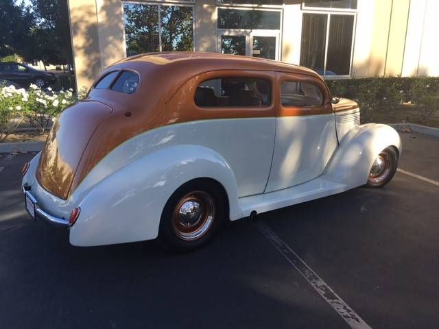 Ford-Humpback-1938-CopperWhite-3