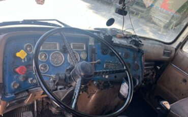 Ford-L-9000-diesel-1995-blue-6