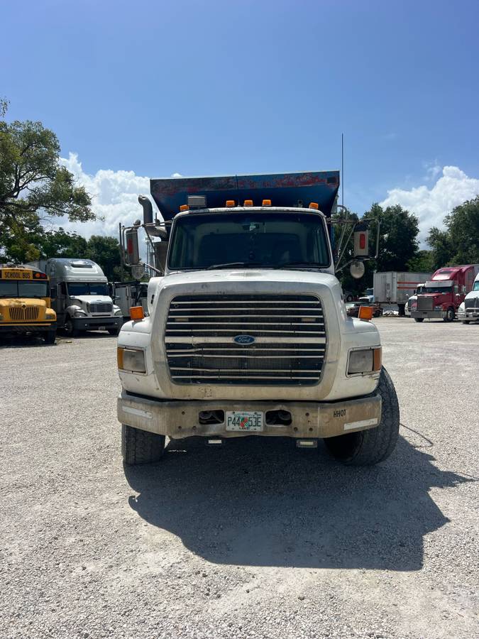 Ford-L-9000-diesel-1995-blue