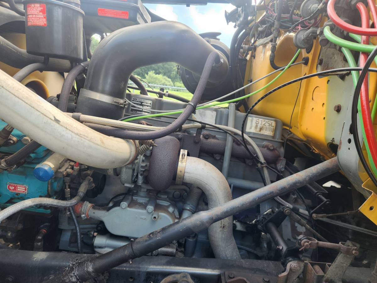 Ford-L8000-diesel-1991-orange-13