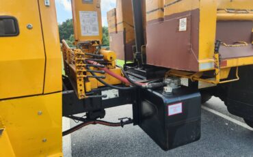 Ford-L8000-diesel-1991-orange-16