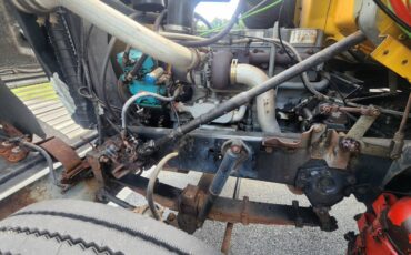 Ford-L8000-diesel-1991-orange-18