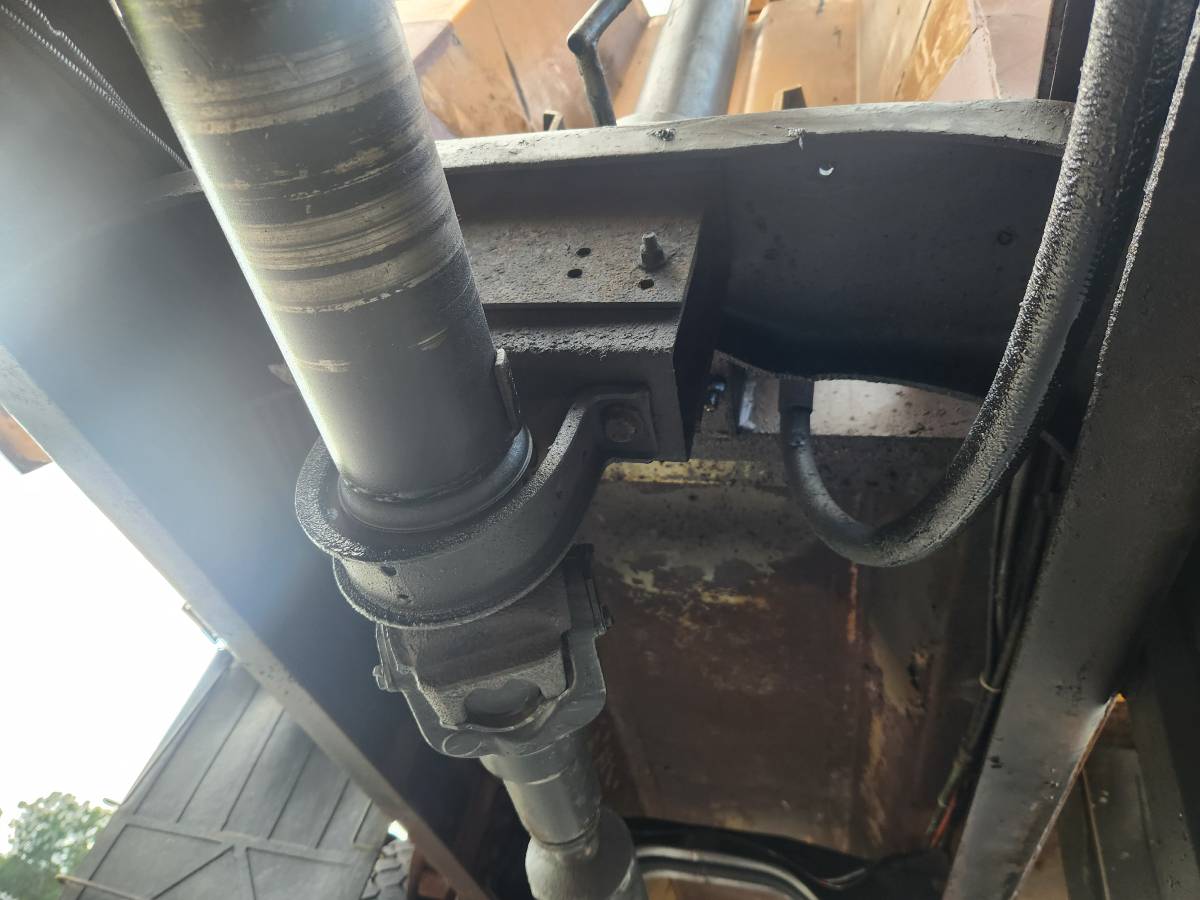 Ford-L8000-diesel-1991-orange-19