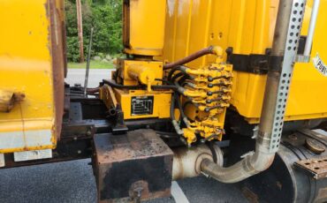 Ford-L8000-diesel-1991-orange-21