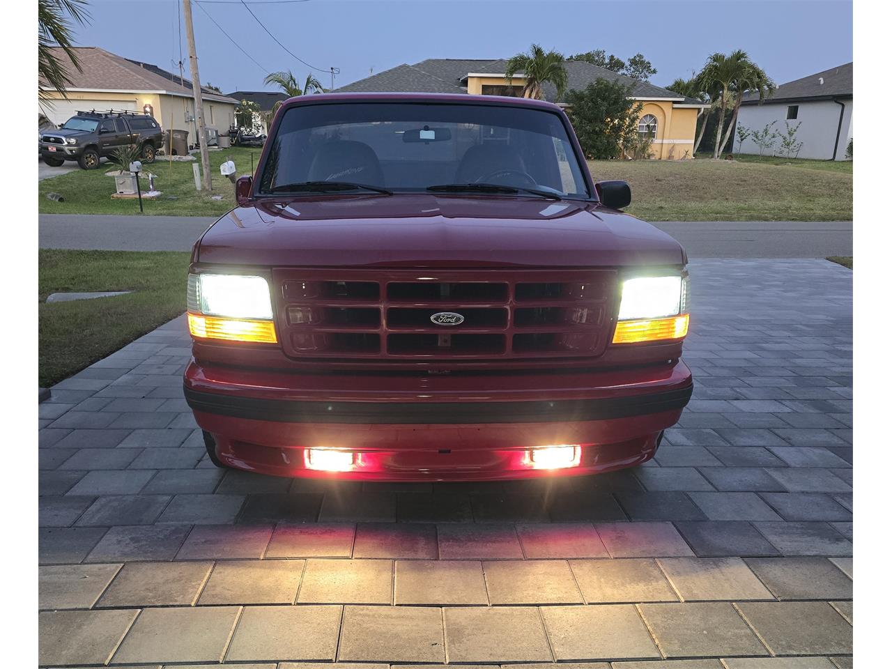 Ford-Lightning-1994-Red-Black-10