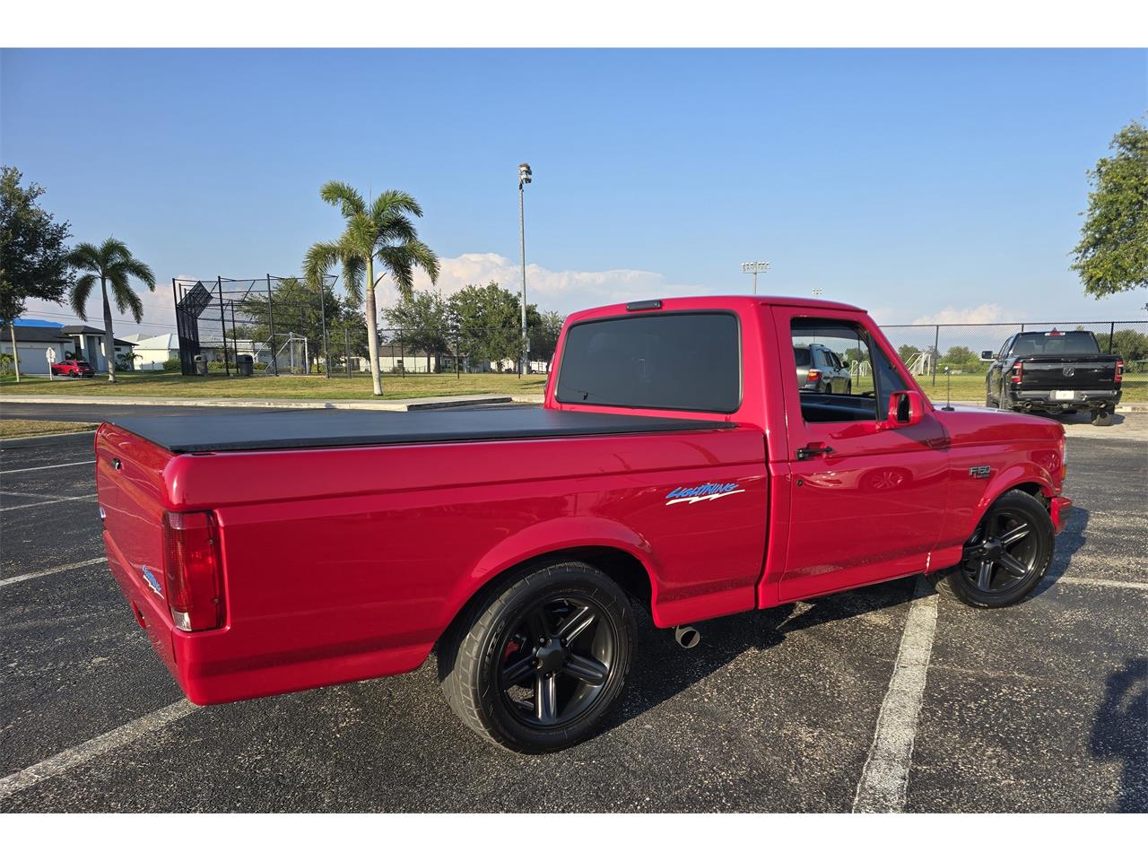 Ford-Lightning-1994-Red-Black-12