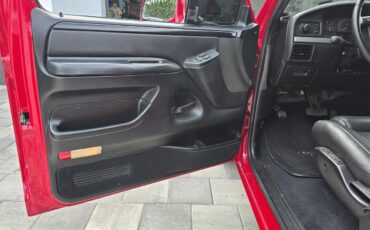 Ford-Lightning-1994-Red-Black