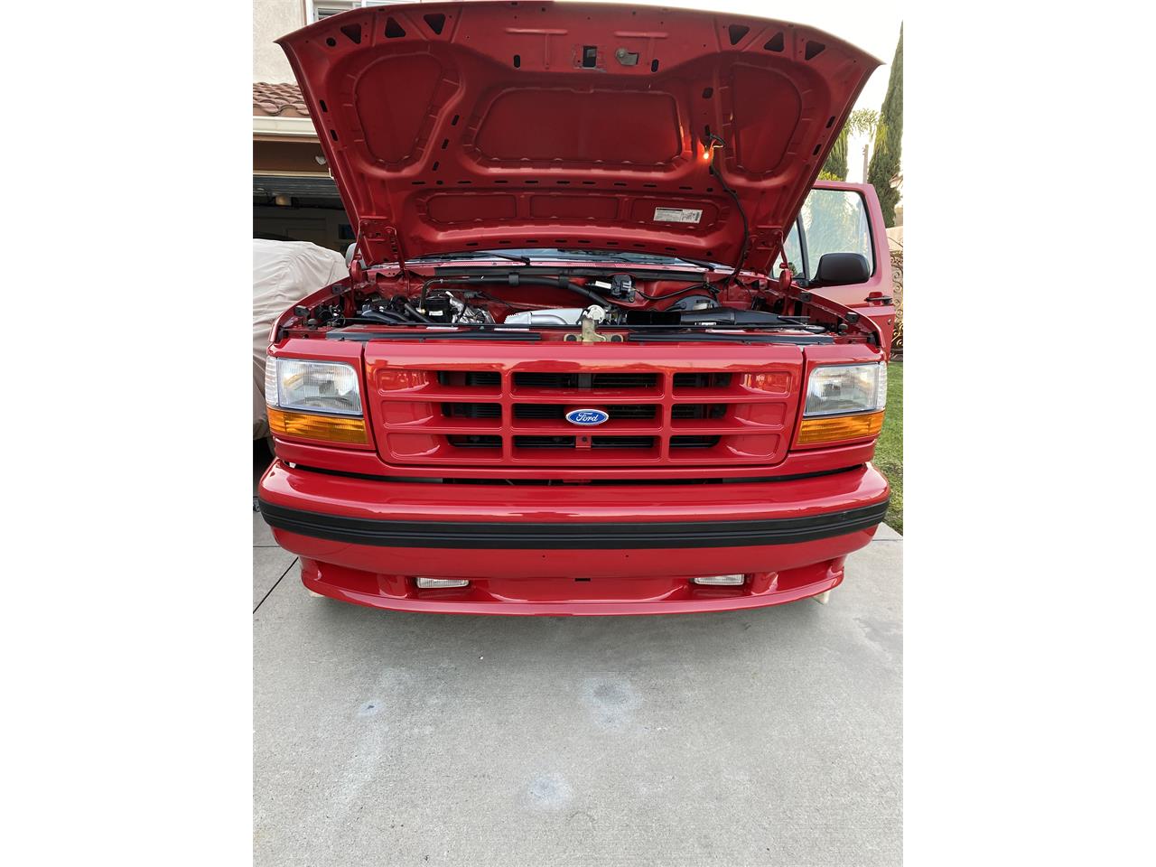 Ford-Lightning-1995-Red-Grey-1