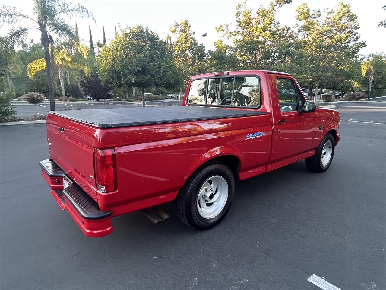 Ford-Lightning-1995-Red-Grey-12