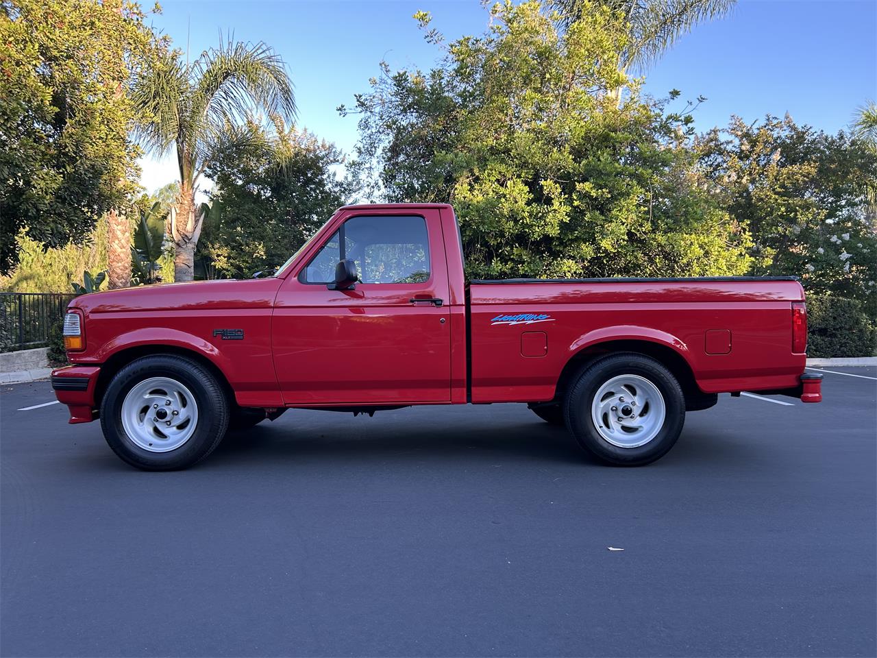 Ford-Lightning-1995-Red-Grey-13