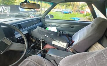 Ford-Lincoln-1985-16
