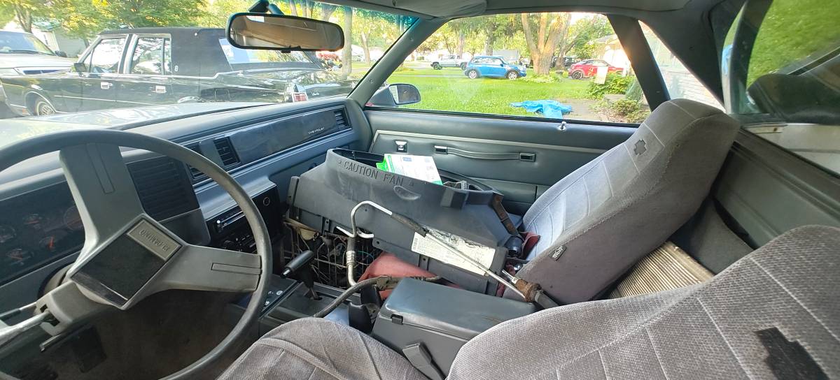 Ford-Lincoln-1985-16