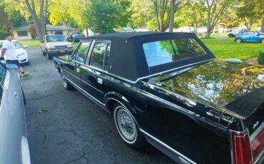 Ford-Lincoln-1985-8