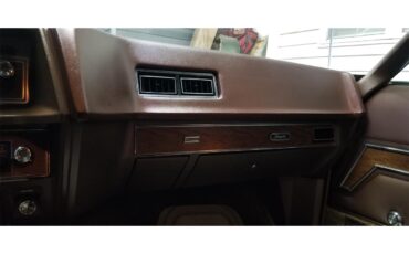 Ford-Ltd-1972-Brown-Brown-23