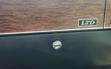 Ford-Ltd-1975-Yellow-Beige-7