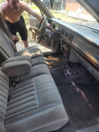 Ford-Ltd-1989-Tan-Gray-8