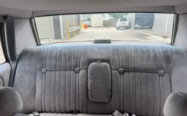 Ford-Ltd-crown-victoria-1986-grey-11
