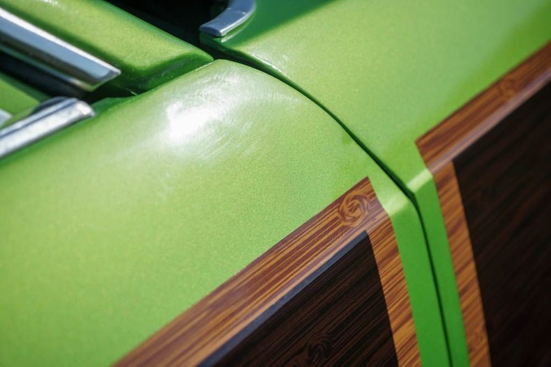Ford-Ltd-crown-victoria-1987-Green-exterior-with-Blue-Vinyl-16