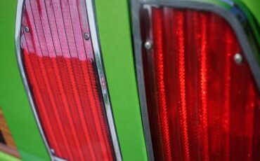 Ford-Ltd-crown-victoria-1987-Green-exterior-with-Blue-Vinyl-40