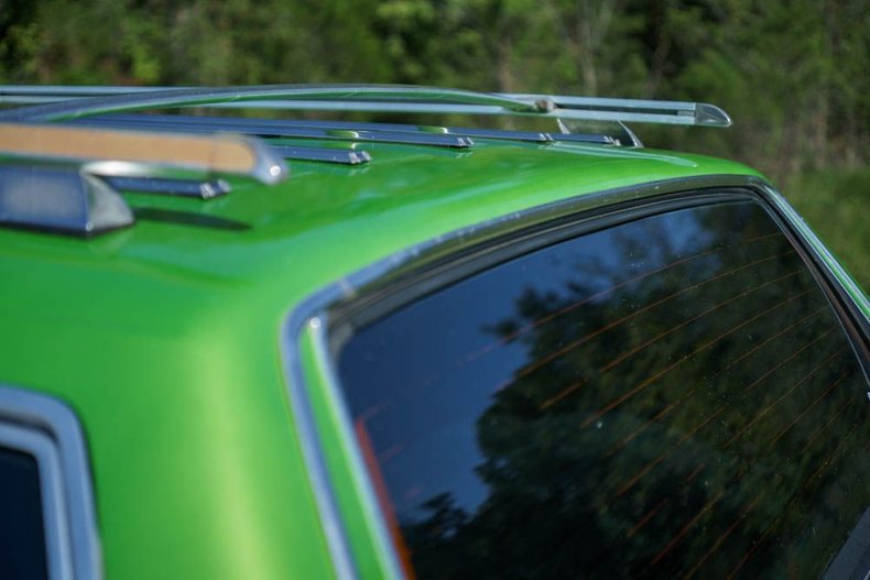 Ford-Ltd-crown-victoria-1987-Green-exterior-with-Blue-Vinyl-47