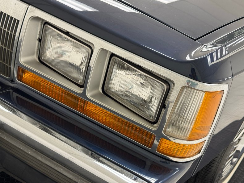 Ford-Ltd-crown-victoria-1989-Twilight-Blue-Metall-Shadow-Blue-10