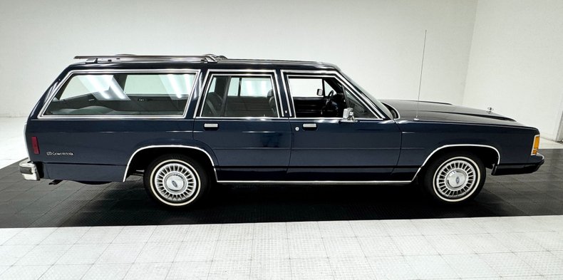 Ford-Ltd-crown-victoria-1989-Twilight-Blue-Metall-Shadow-Blue-15