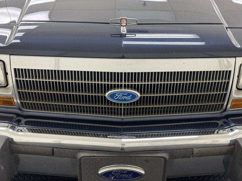 Ford-Ltd-crown-victoria-1989-Twilight-Blue-Metall-Shadow-Blue-18