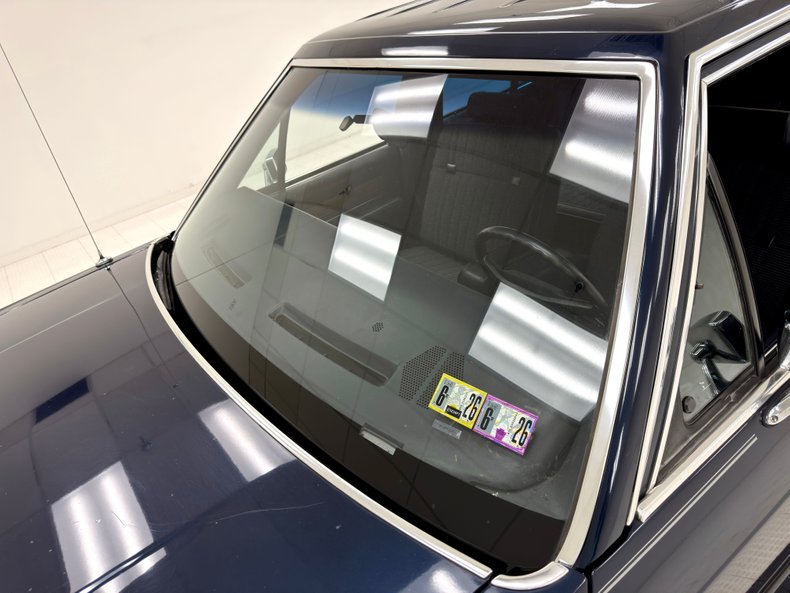Ford-Ltd-crown-victoria-1989-Twilight-Blue-Metall-Shadow-Blue-19