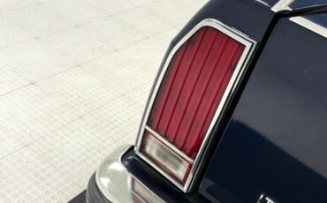Ford-Ltd-crown-victoria-1989-Twilight-Blue-Metall-Shadow-Blue-24