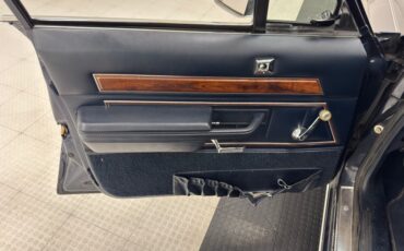 Ford-Ltd-crown-victoria-1989-Twilight-Blue-Metall-Shadow-Blue-38