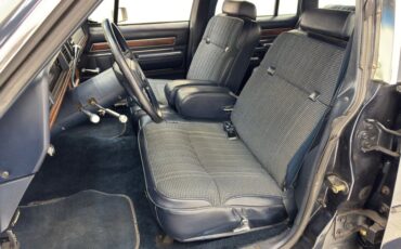 Ford-Ltd-crown-victoria-1989-Twilight-Blue-Metall-Shadow-Blue-42