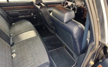 Ford-Ltd-crown-victoria-1989-Twilight-Blue-Metall-Shadow-Blue-47
