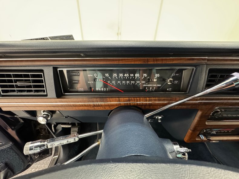 Ford-Ltd-crown-victoria-1989-Twilight-Blue-Metall-Shadow-Blue-49