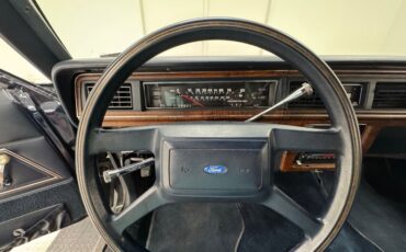 Ford-Ltd-crown-victoria-1989-Twilight-Blue-Metall-Shadow-Blue-7